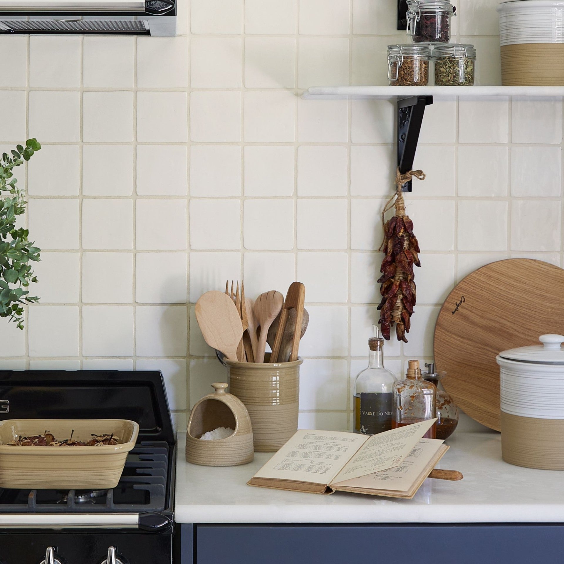 Scotia Utensil Holder