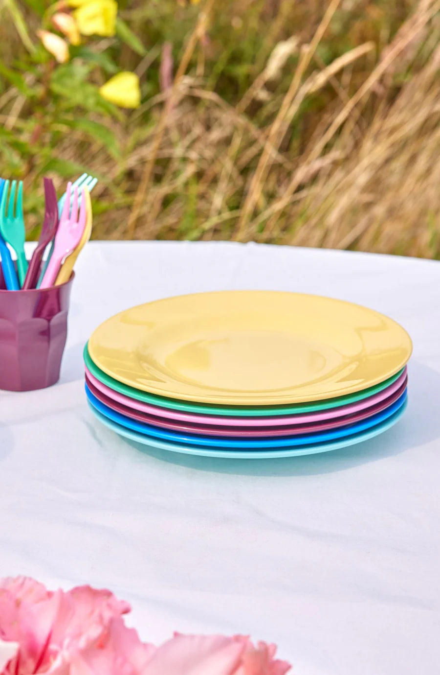 Melamine Show Your True Colors Set