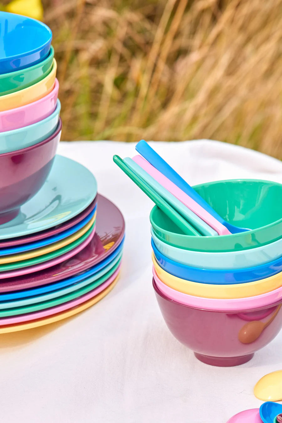 Melamine Show Your True Colors Set