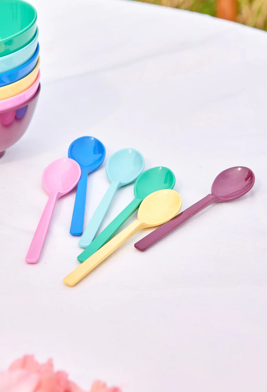 Melamine Show Your True Colors Set
