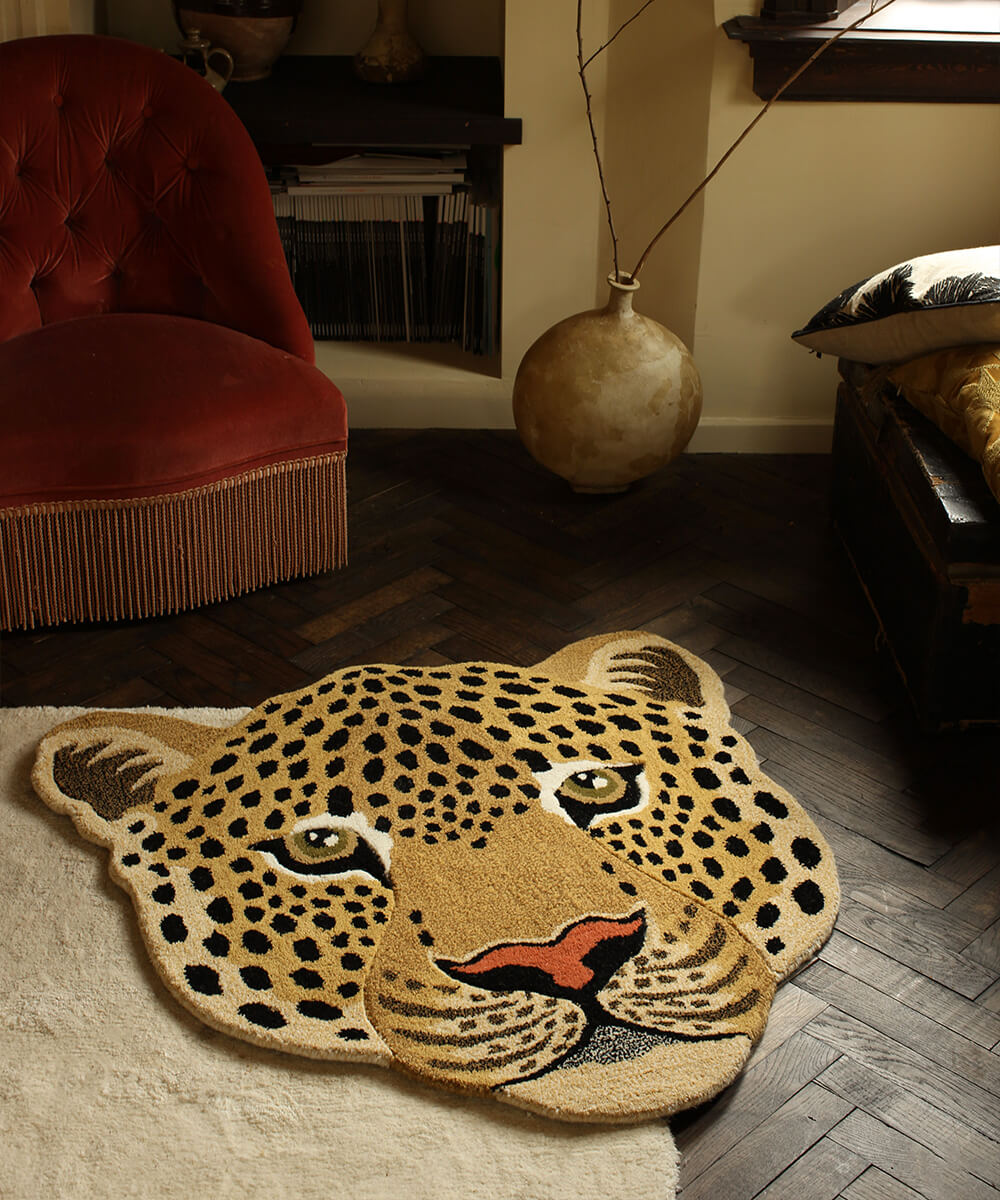 Hand-Tufted Himani Leopard Head Rug