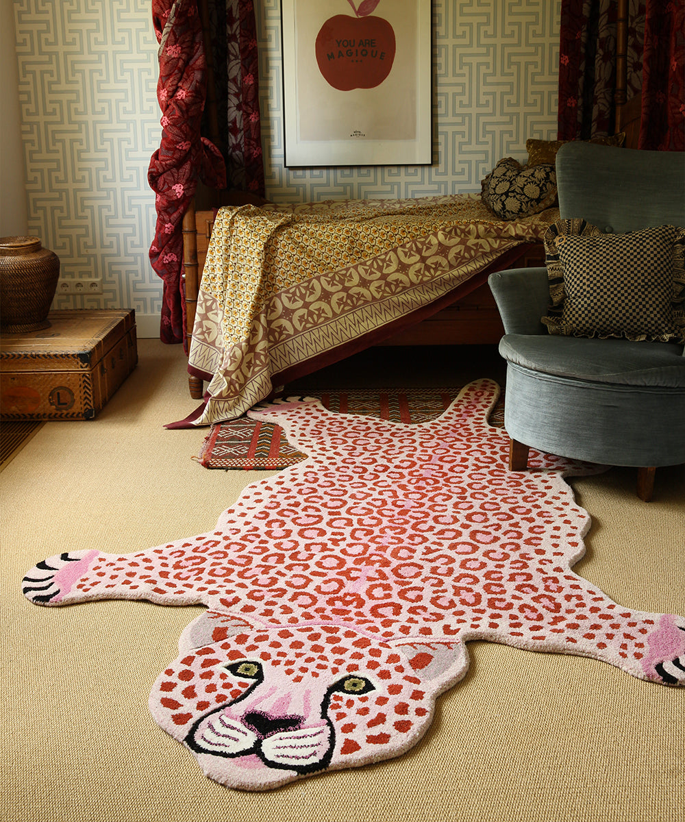 Hand-Tufted Pinky Leopard Rug