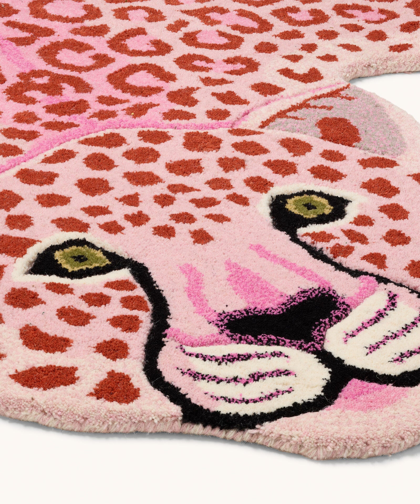 Hand-Tufted Pinky Leopard Rug