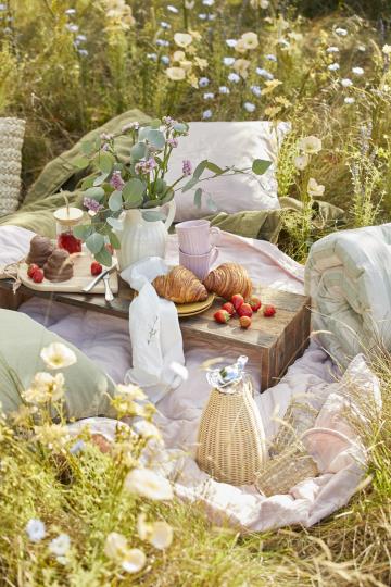 Thermos Natural Rattan Braid