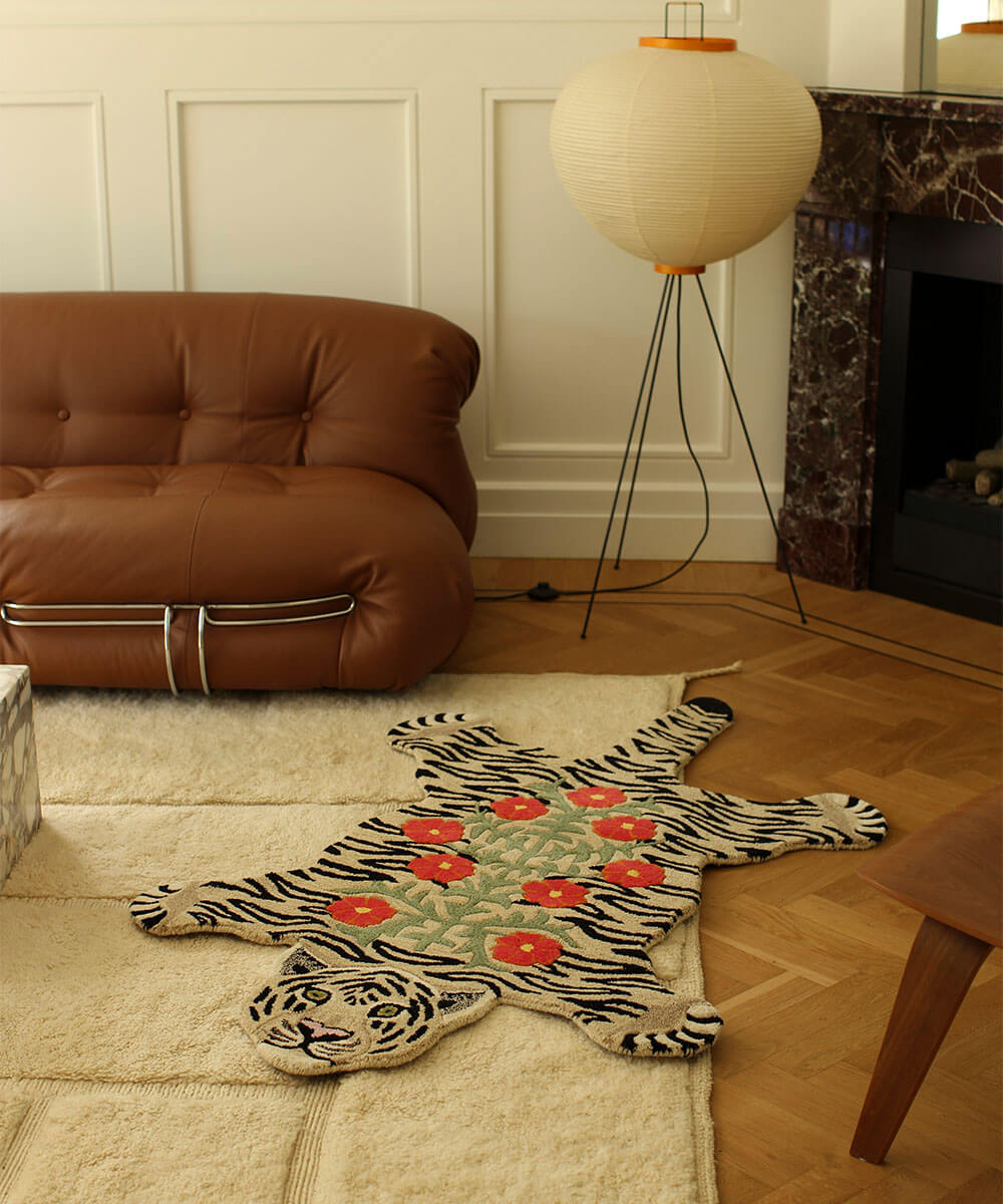 Hand-Tufted Floral White Tiger Rug
