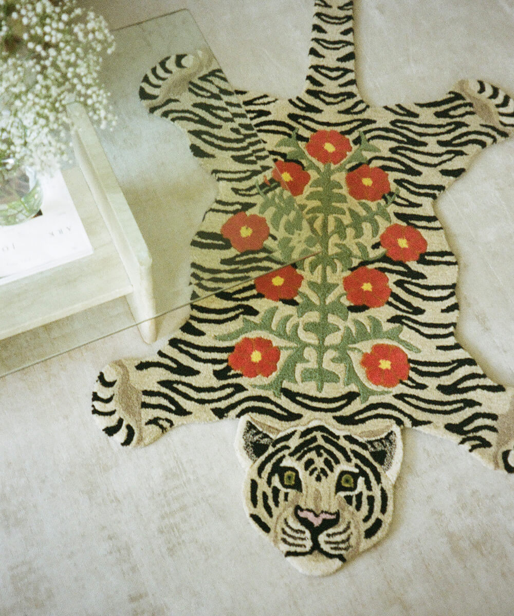 Hand-Tufted Floral White Tiger Rug
