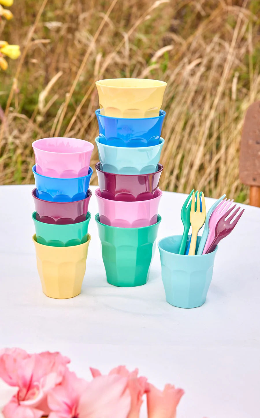 Melamine Show Your True Colors Set