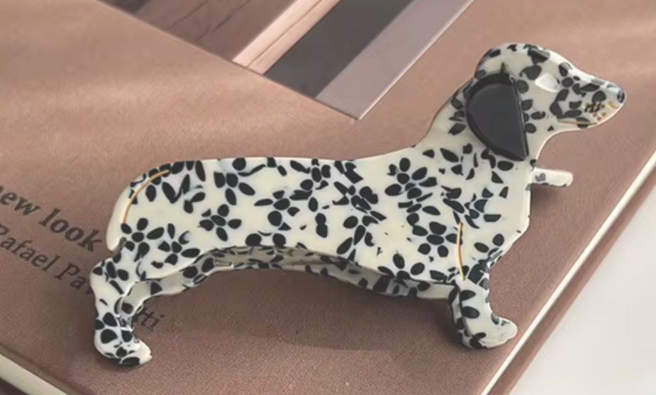 Dog Shaped Dachshund Hair Claw