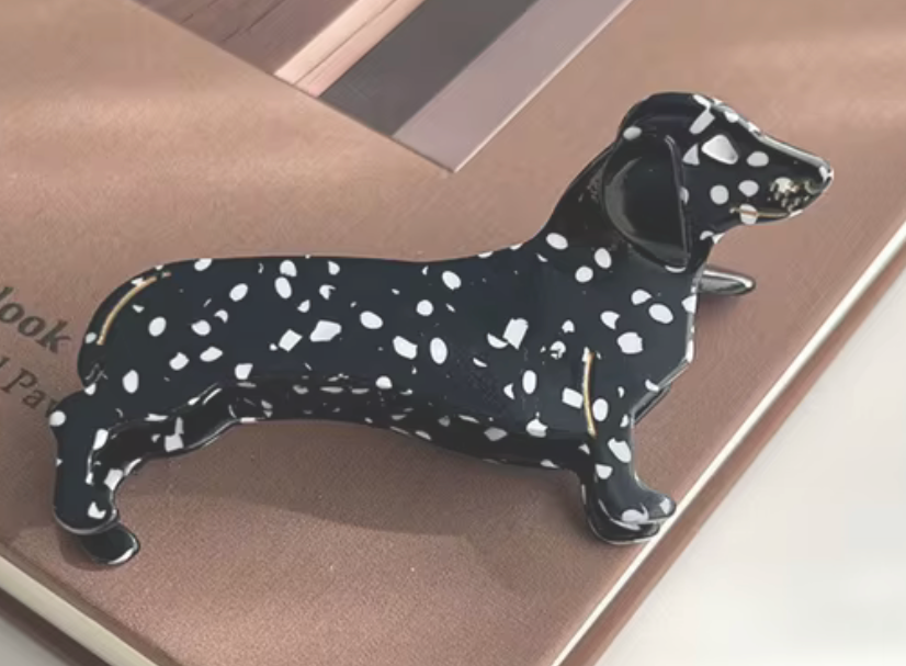 Dog Shaped Dachshund Hair Claw