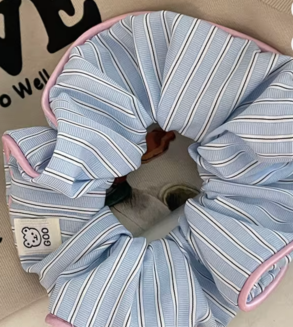 Sweet Cream Summer Scrunches Striped Fabric