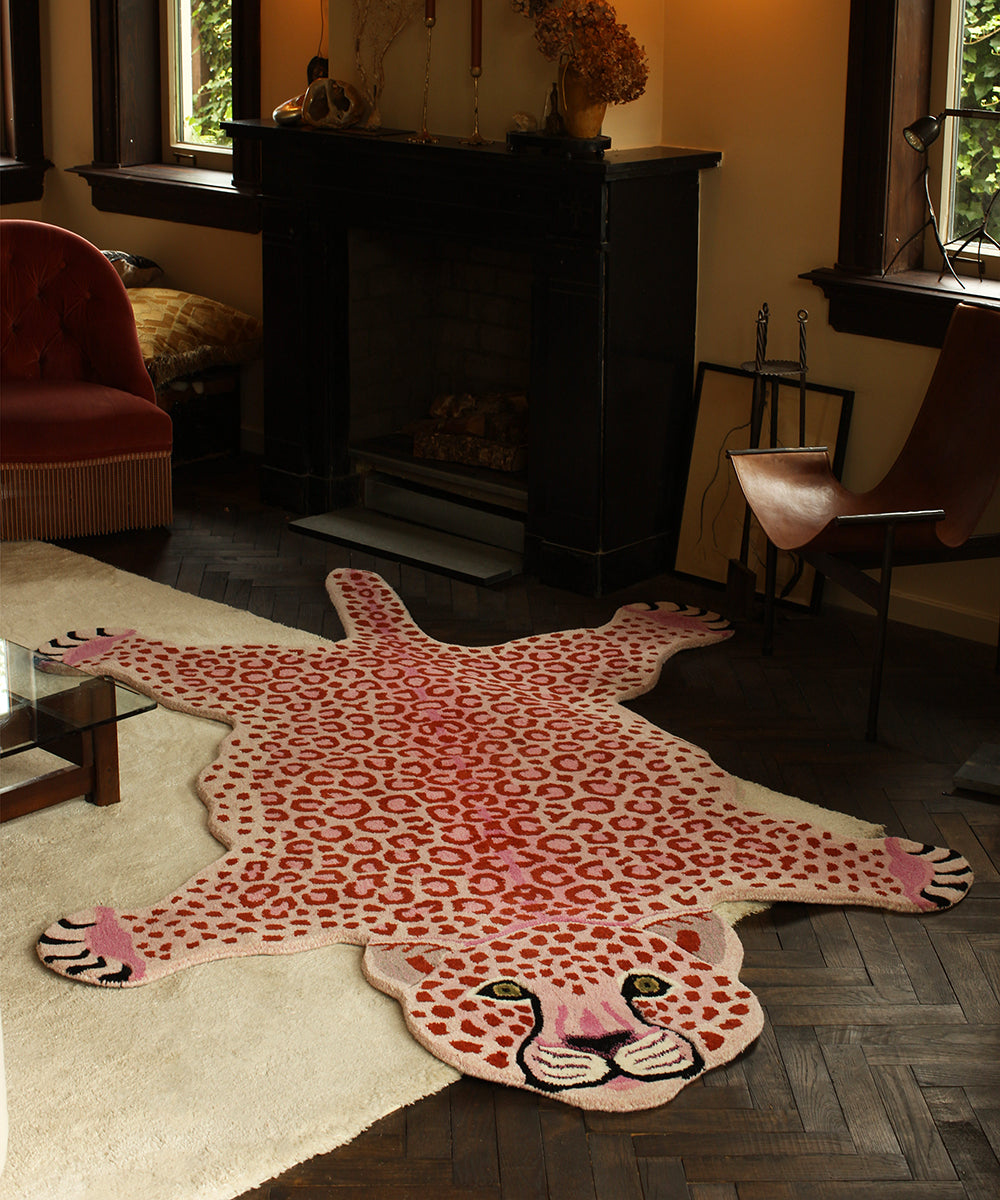 Hand-Tufted Pinky Leopard Rug