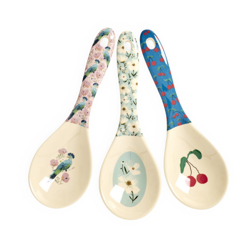 Melamine Show Your True Colors Set