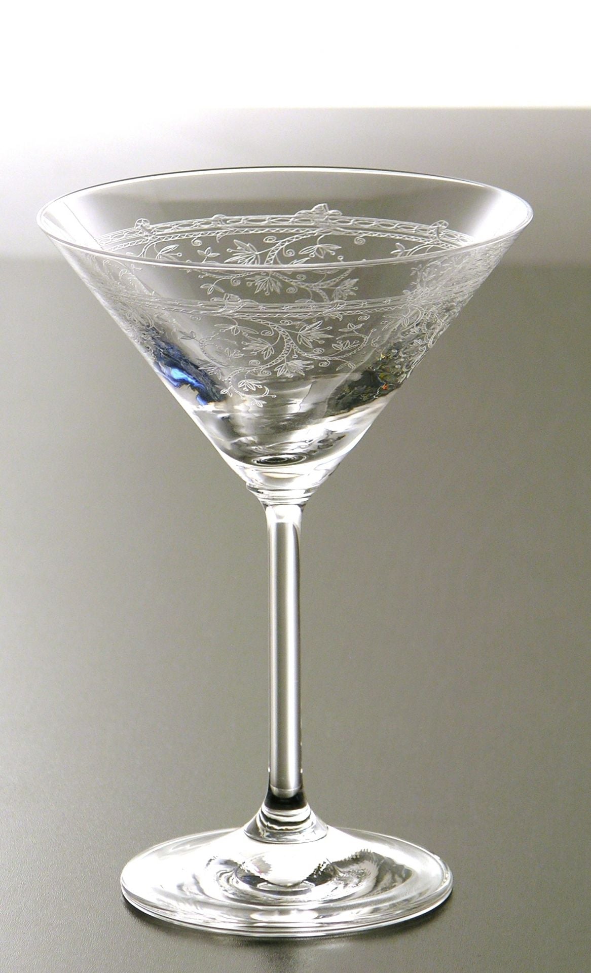 Lucca Glasses Collection